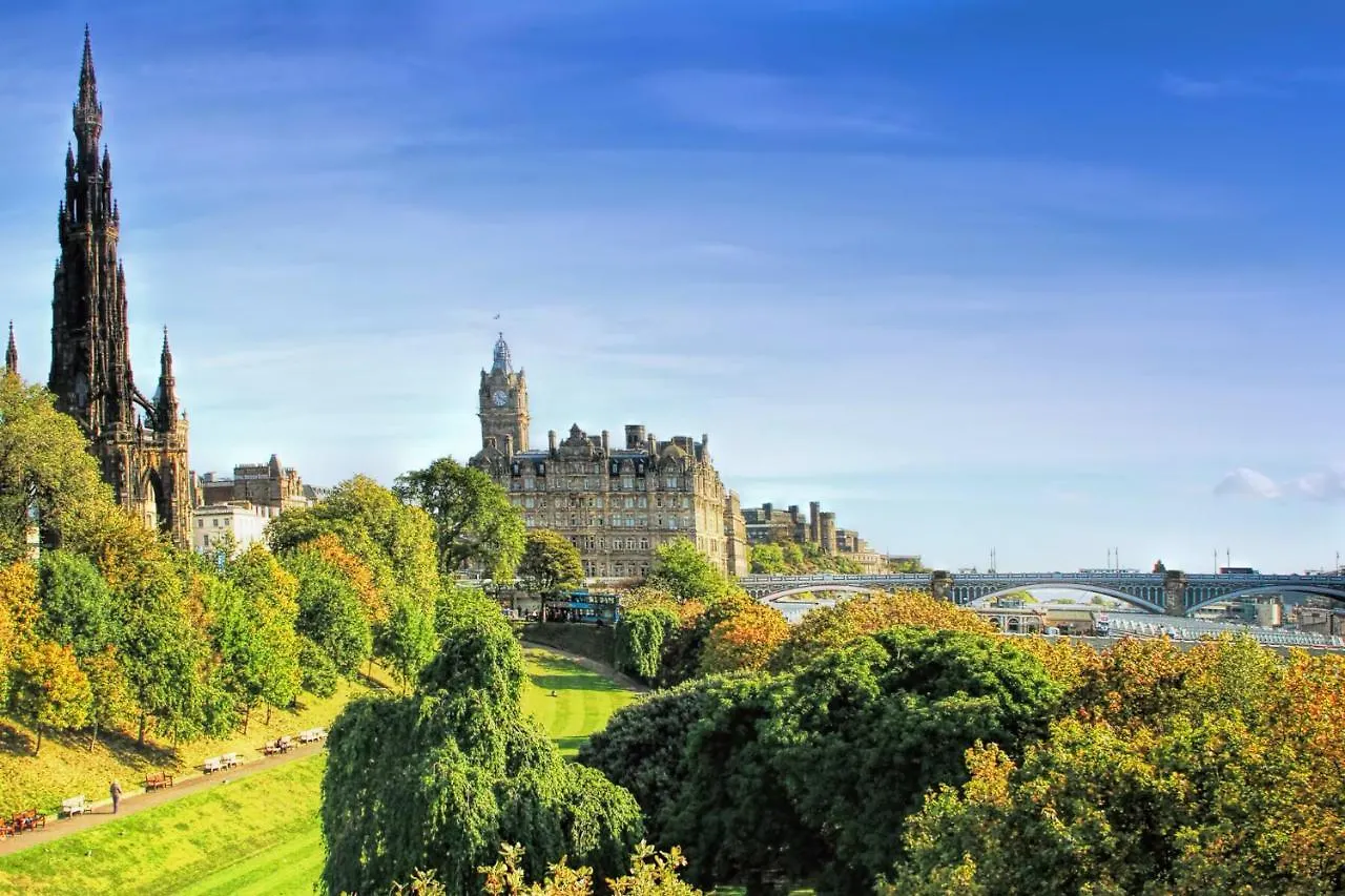 Inn Super King Ground Floor Suite Edimburgo
