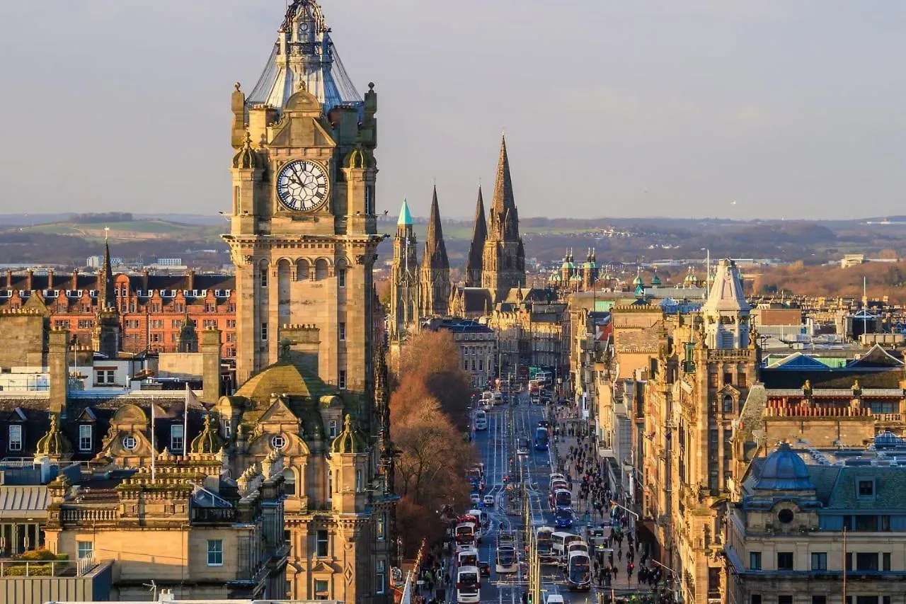 Super King Ground Floor Suite Edimburgo Inn