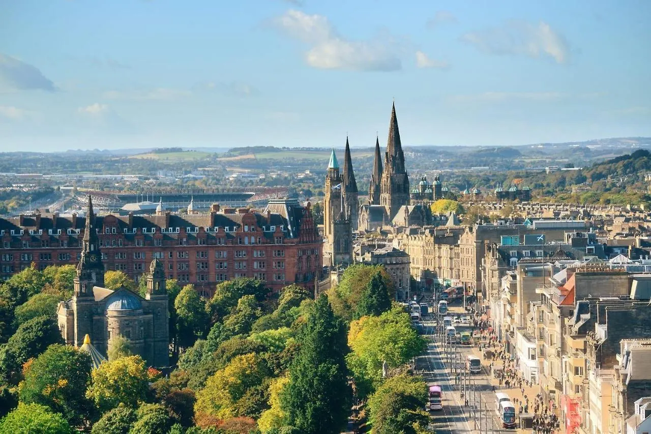Inn Super King Ground Floor Suite Edinburgh