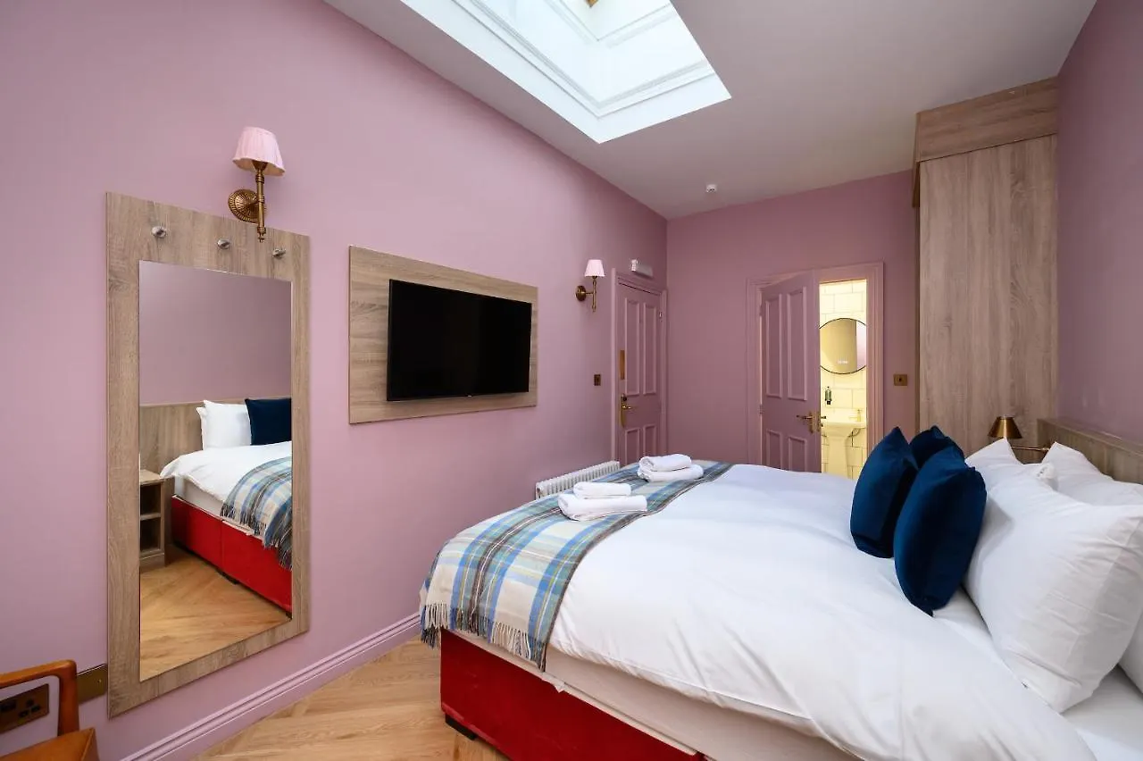 אורחן אדינבורו Super King Ground Floor Suite בריטניה